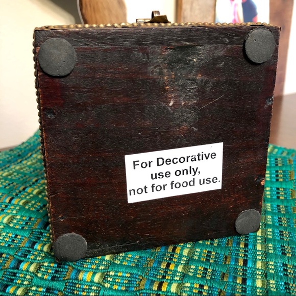 Wooden Boho Artisan Gold Filagree Trinket Box - Picture 8 of 8